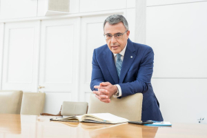 Ψάλτης (Alpha Bank): Στόχος η διανομή μερίσματος - Έμφαση στη συμφωνία με τη Unicredit