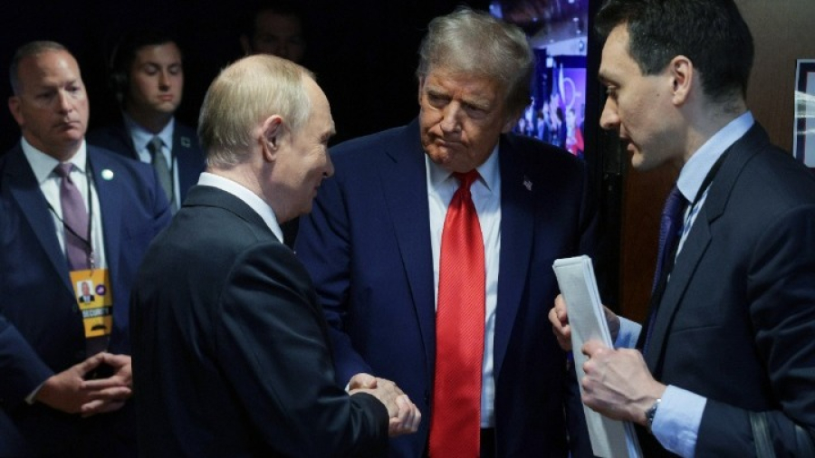 Παράδοση του Ντονέτσκ ζητά ο Πούτιν από τον Ζελένσκι, μέσω του Τραμπ, γράφουν οι Financial Times