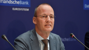 Knot (ΕΚΤ): Χρειαζόμαστε τουλάχιστον δύο αυξήσεις επιτοκίων