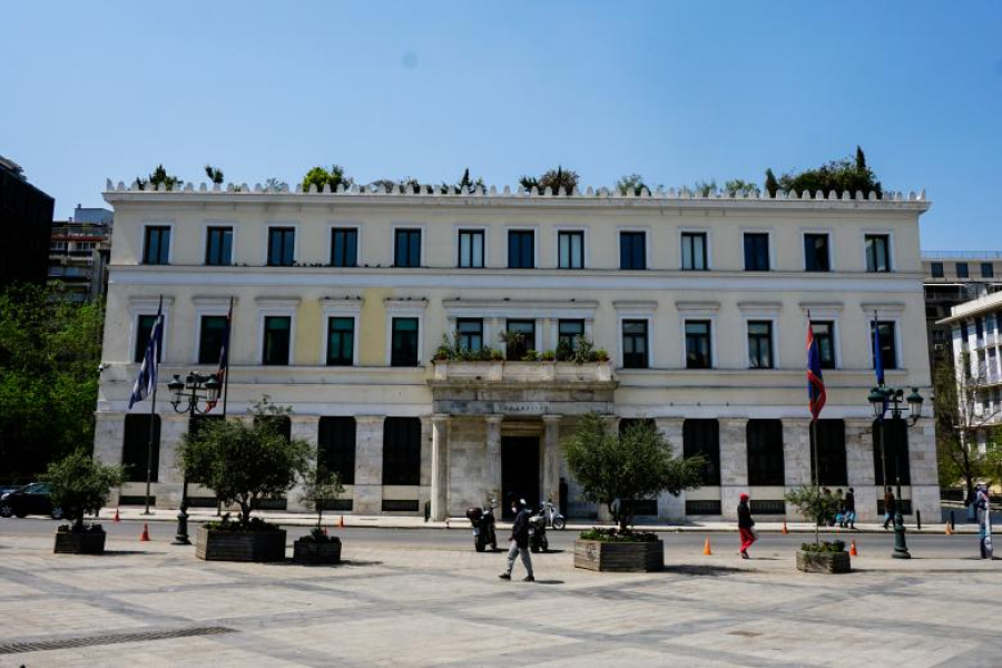 Δήμος Αθηναίων: Νέα οριζόντια μείωση κατά 5% στα τέλη καθαριότητας και φωτισμού