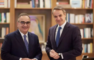 Συνάντηση Πρωθυπουργού με τον Β. Κοντοζαμάνη