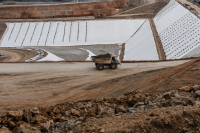 Οι ορυκτές πρώτες ύλες οδηγούν εξαγωγές και οικονομική ανάπτυξη