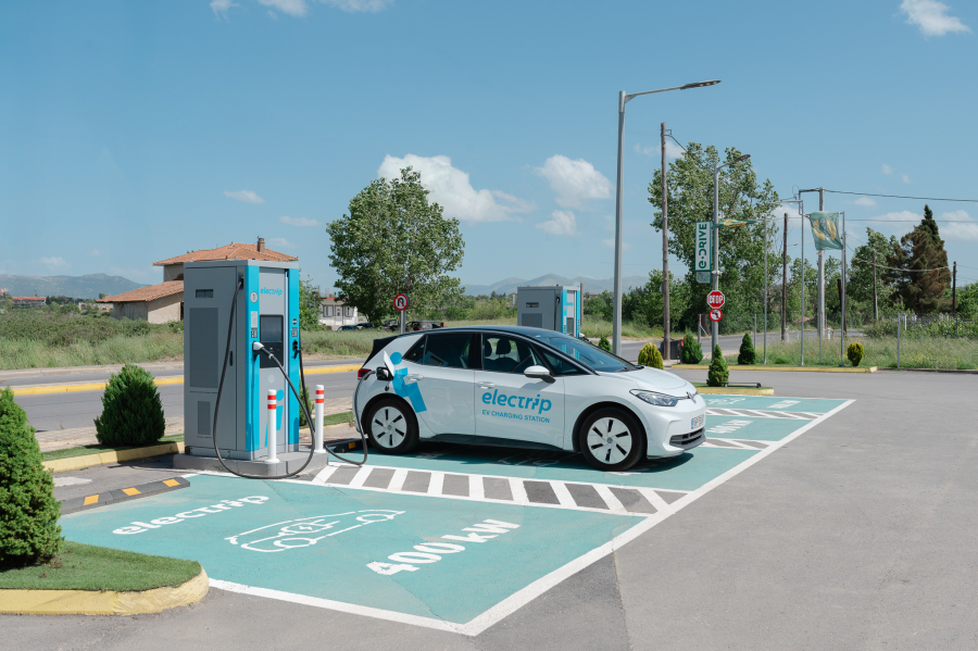 Electrip: Εγκαινιάζει τους ισχυρότερους υπερταχείς σταθμούς φόρτισης ηλεκτρικών οχημάτων στην Ελλάδα