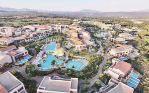 Costa Navarino: Πόλος έλξης πελατών και επενδυτών - Νέες επενδύσεις το 2023