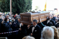 Βασίλης Καρράς: Θρήνος στο Κοκκινοχώρι Καβάλας -Πλήθος κόσμου στο ύστατο χαίρε