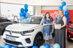 ΤΕΝΑ: Ένα Citroen C3 έλαβε η νικήτρια του μεγάλου διαγωνισμού