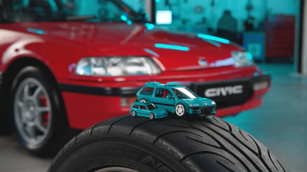 H Mattel Brick Shop™ και τα Hot Wheels® παρουσιάζουν δύο εμβληματικά μοντέλα Honda