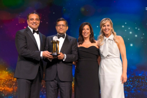 Οι Jitendra Mohan, Sanjay Gajendra και Casey Morrison από τις ΗΠΑ, αναδείχθηκαν EY World Entrepreneur Of The Year™ 2026