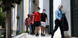 Ποινική δίωξη σε δύο νεαρούς που κατηγορούνται για αρπαγή και βιασμό 19χρονης