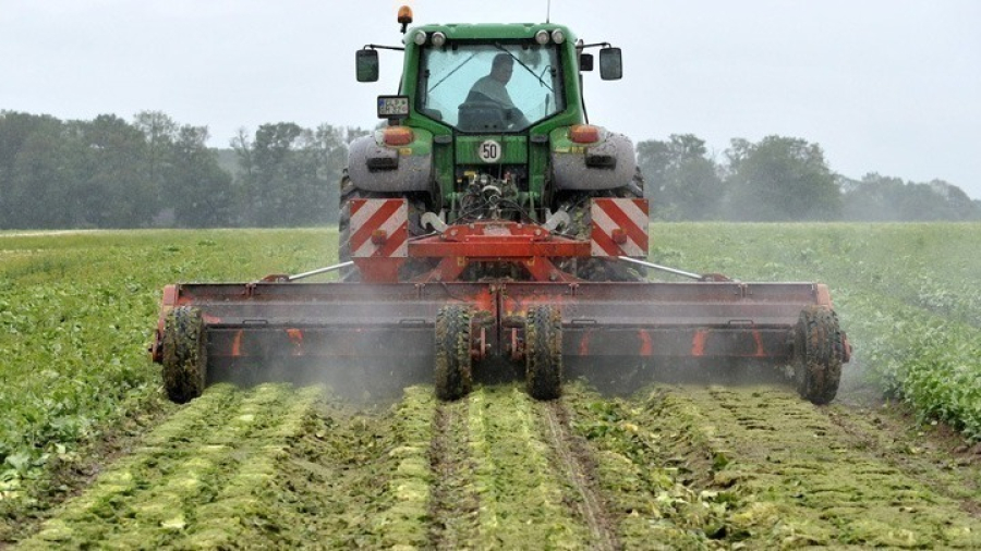 ΕΕ: Τι προτείνει η Κομισιόν για τη μείωση του διοικητικού βάρους στους γεωργούς