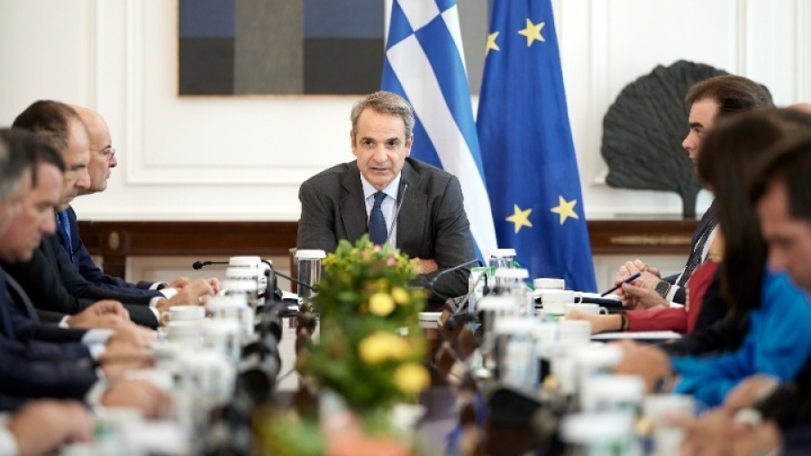 Συνεδριάζει το υπουργικό - Στο επίκεντρο το ν/σ για την ίση αμοιβή μεταξύ ανδρών και γυναικών