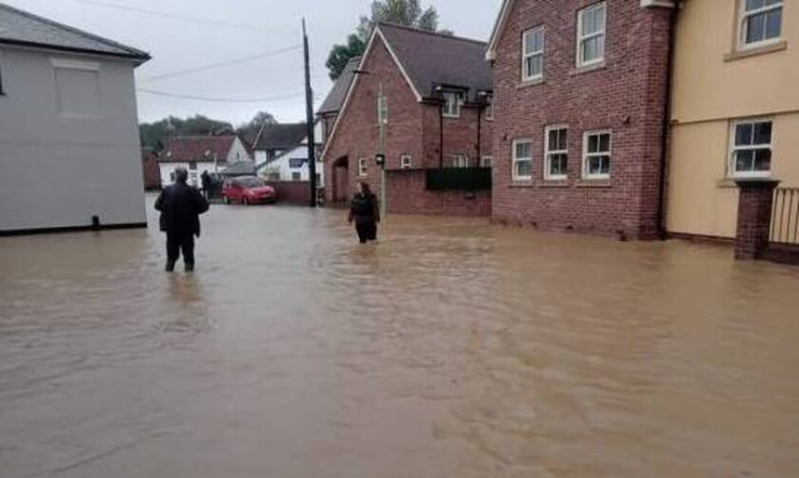 Βρετανία: Πρωτοφανείς πλημμύρες, δύο νεκροί - Σε "κόκκινο" συναγερμό η Σκωτία