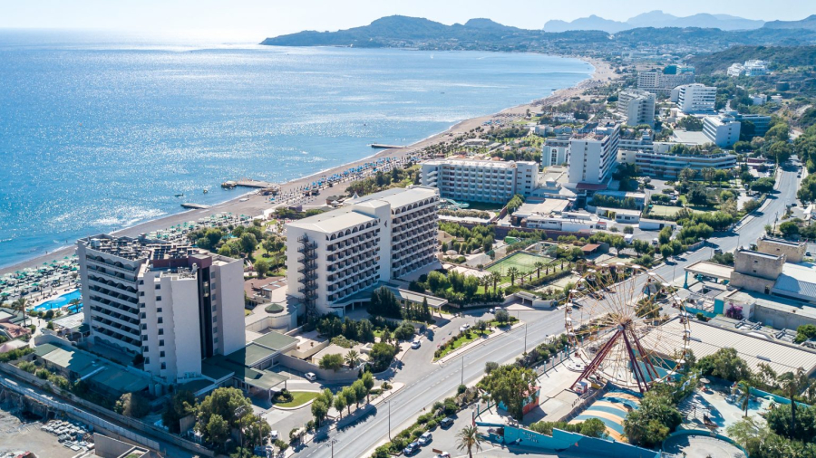 Bρετανοί τουρίστες: Ενδιαφέρονται εκ νέου για διακοπές στη Ρόδο