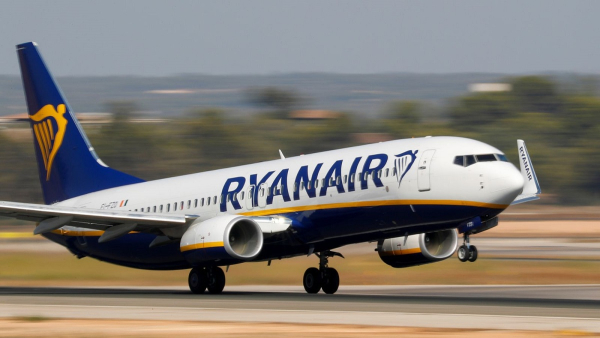 Ryanair: Προσλαμβάνει προσωπικό στην Ουκρανία εν αναμονή "ασφαλούς επιστροφής"