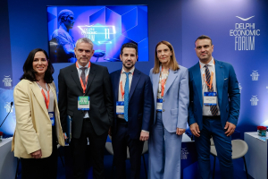 Από αριστερά προς τα δεξιά, Ελένη Ακτύπη, Managing Director, WeLead – Κωνσταντίνος Καραγκούνης, Υφυπουργός Εργασίας &amp; Κοινωνικής Ασφάλισης – Γιώργος Λαμπρινός, Πρόεδρος &amp; Διευθύνων Σύμβουλος GEP - Φραγκίσκη Μελίσσα, Διευθύντρια Ανθρώπινου Δυναμικού, Alpha Bank – Γιάννης Φώσκολος, Διευθυντής Imerisia.gr / Οικονομικός Συντάκτης Open TV