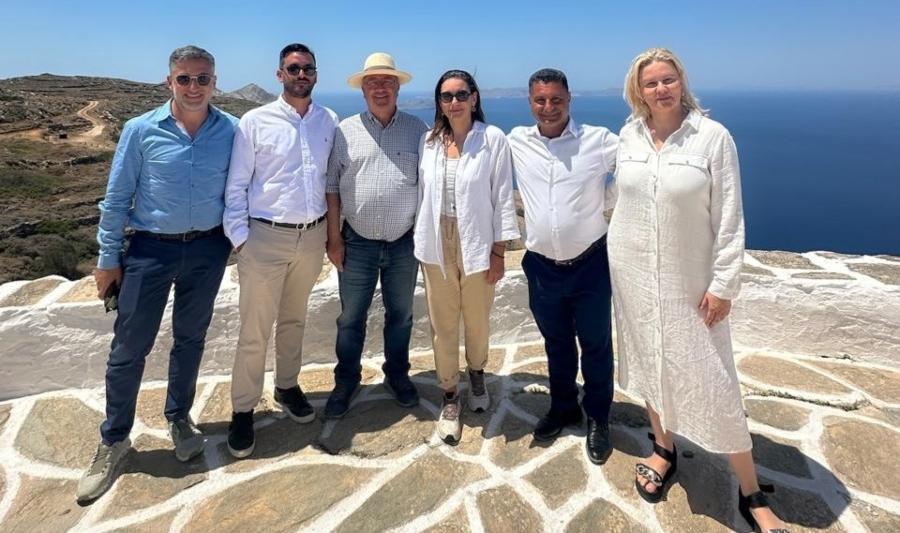 Επίσκεψη Υπουργού Τουρισμού σε Σαντορίνη, Σίκινο, Φολέγανδρο και Ανάφη