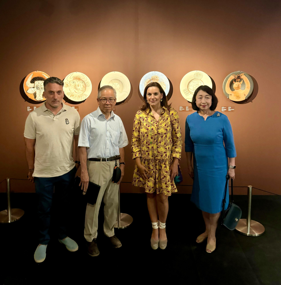 Επίσκεψη Όλ. Κεφαλογιάννη στην έκθεση ''Η χαρά της ζωής'' με τον Πρέσβη της Ιαπωνίας ΙΤΟ Koichi