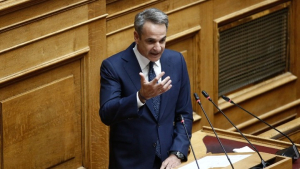 Μητσοτάκης σε Ανδρουλάκη: Αν ήσαστε στη θέση μου τι θα κάνατε, θα πιάνατε τον κ. Τραμπ από το πέτο και θα του λέγατε go back;