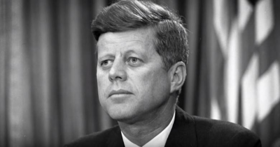 Ο Μπάιντεν ΗΠΑ: Ο Μπάιντεν αναβάλλει τον αποχαρακτηρισμό των απόρρητων αρχείων για τη δολοφονία του Τζον Κένεντι