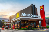 McDonald&#039;s: Πληρώνει 1,3 δισ. δολ. για τη διευθέτηση φορολογικής διαμάχης στη Γαλλία