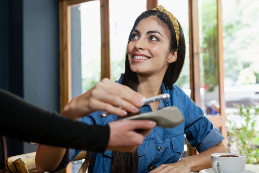 Worldline Greece: Δυνατότητα πληρωμών μέσω IRIS στους επαγγελματίες