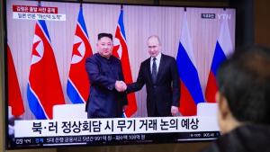 «Χαίρομαι που σας βλέπω»: Ο Πούτιν υποδέχθηκε τον ηγέτη της Β. Κορέας στο νέο ρωσικό κοσμοδρόμιο