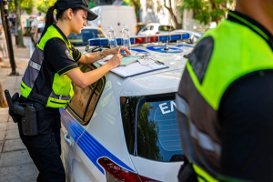 Τέλος τα μπλοκάκια της Τροχαίας – Με tablet η επίδοση των τροχονομικών παραβάσεων