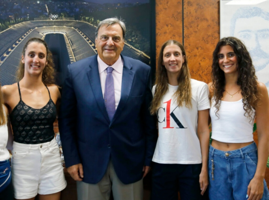 Οι τρίδυμες αδελφές Αλεξανδρή θα αγωνίζονται πλέον με τα χρώματα της Ελλάδας