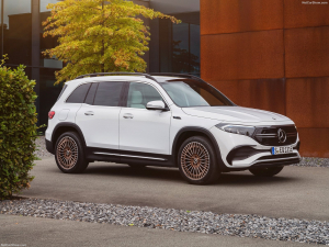 Mercedes - Benz: Η νέα ηλεκτρική EQB ενσωματώνει τις σχεδιαστικές τάσεις των off-road