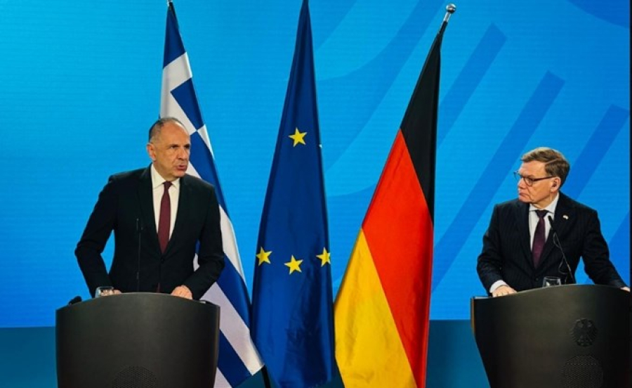 Γερμανία και Ελλάδα βρίσκονται σε πλήρη ευθυγράμμιση μετά τη συνάντηση Γεραπετρίτη-Βάντεφουλ