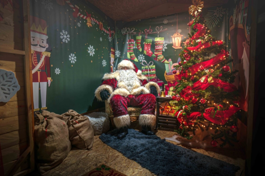 Η Αθήνα γεμίζει με Χριστουγεννιάτικα Χωριά