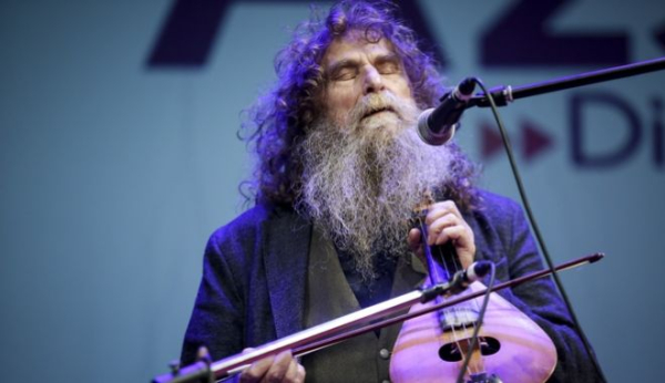 Ο Ψαραντώνης, ο «πρώτος λυράρης της Ελλάδας», σε μία μοναδική συναυλία στο Μικρό Θέατρο Επιδαύρου