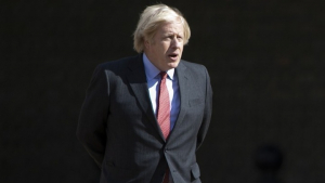 Βρετανία: "Εμβολιαστείτε", είναι ένα "καταπληκτικό" δώρο για τη χώρα, προτρέπει ο Τζόνσον