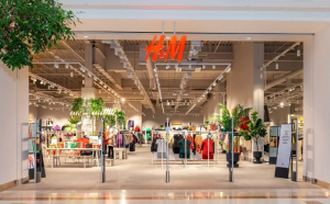 H&amp;M: Επαναπροσδιορίζει την εμπειρία shopping στην Ελλάδα