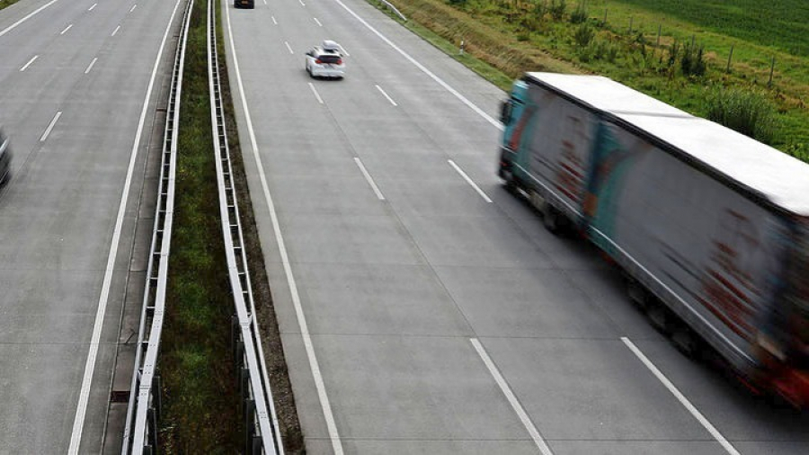 Πού θα διακοπεί η κυκλοφορία βαρέων οχημάτων από τις 06:00 του Σαββάτου (12/3)