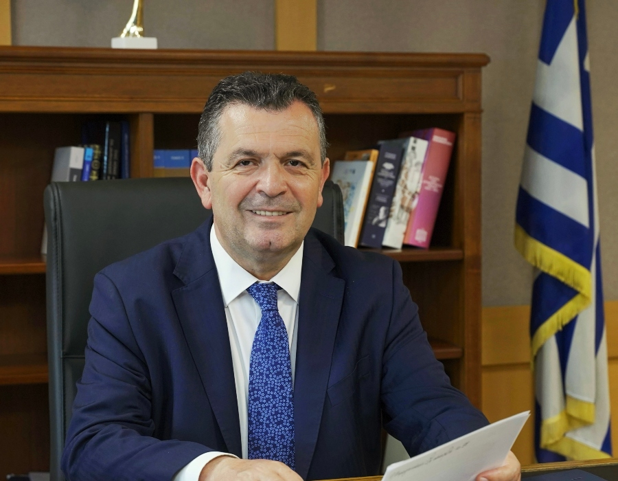 Χρ. Μπουκώρος - ΟΠΕΚΕΠΕ: Έπραξα το καθήκον μου - Με προσήλωση στο δίκαιο, το νόμιμο και το ηθικό