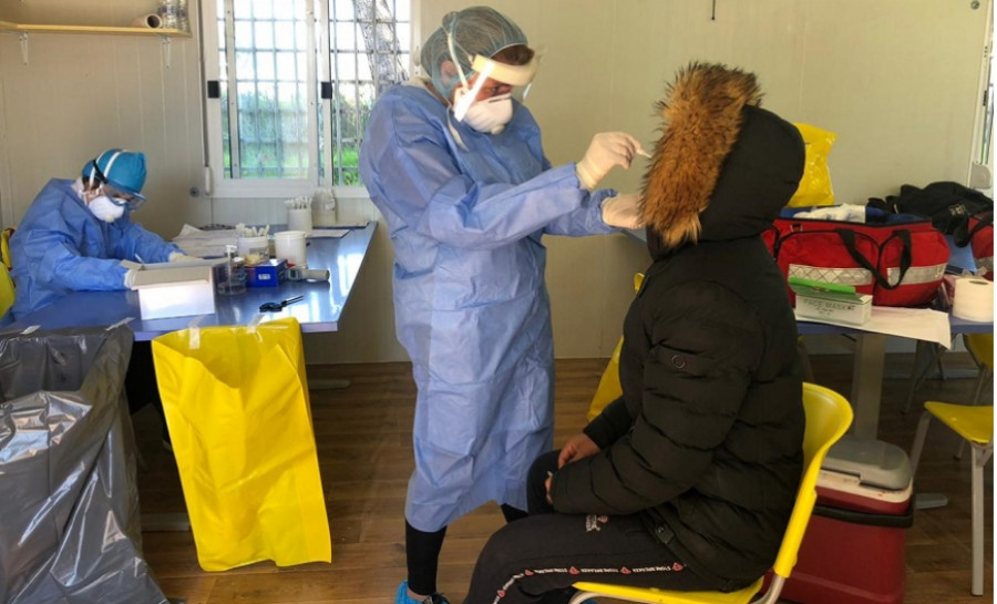 Κορονοϊός: Πού εντοπίζονται τα 2.461 κρούσματα