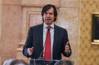 Μεσίνα (CEO Intesa): Η Ιταλία να απεξαρτηθεί από την ΕΚΤ, «λεφτά υπάρχουν»