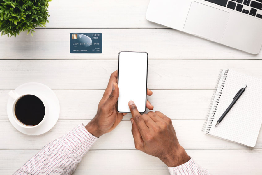 Η απόφαση με τα πρόστιμα για ψηφιακή κάρτας εργασίας, βία και παρενόχληση, γονικές άδειες