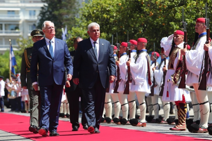 Mε τον πρόεδρο του Παναμά συναντήθηκε ο Κωνσταντίνος Τασούλας