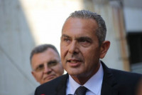 Ο Πάνος Καμμένος εμβολιάστηκε με Sputnik στη Σερβία