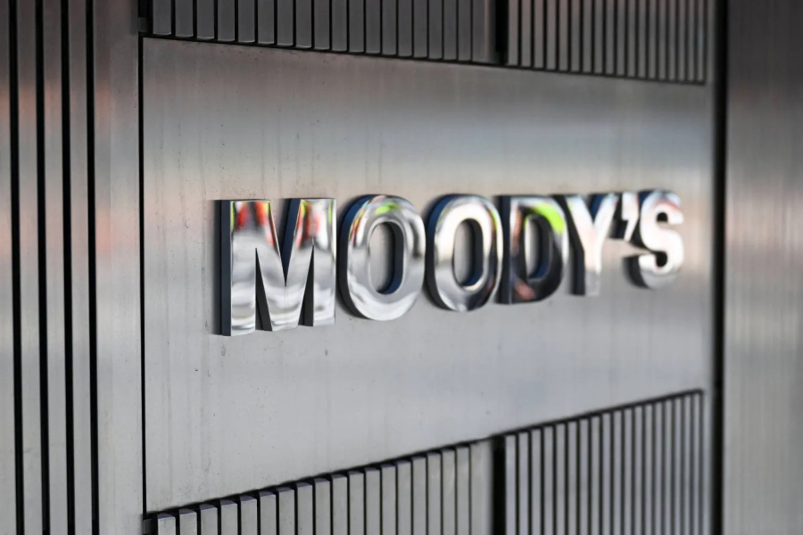 Moody’s: Αυξημένη πολιτική αβεβαιότητα στην Ελλάδα – Τα 4 εκλογικά σενάρια και ο αντίκτυπος στην οικονομία