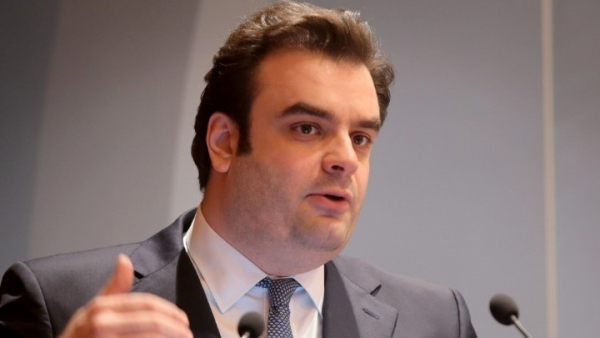 Στο νοσοκομείο Νάξου ο Πιερρακάκης με κάταγμα στο πόδι