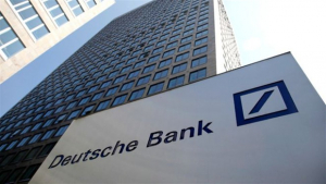 Εφοδος και έρευνα της αστυνομίας στη Deutsche Bank για ξέπλυμα...