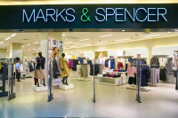 M&amp;S: Αύξηση κερδών, αλλά και ανησυχίες για τις προοπτικές