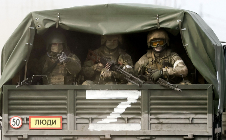 Οι ρωσικές δυνάμεις "ανασυντάσσονται" στο Κίεβο και το Τσερνίχιβ για να επικεντρωθούν σε άλλες περιοχές