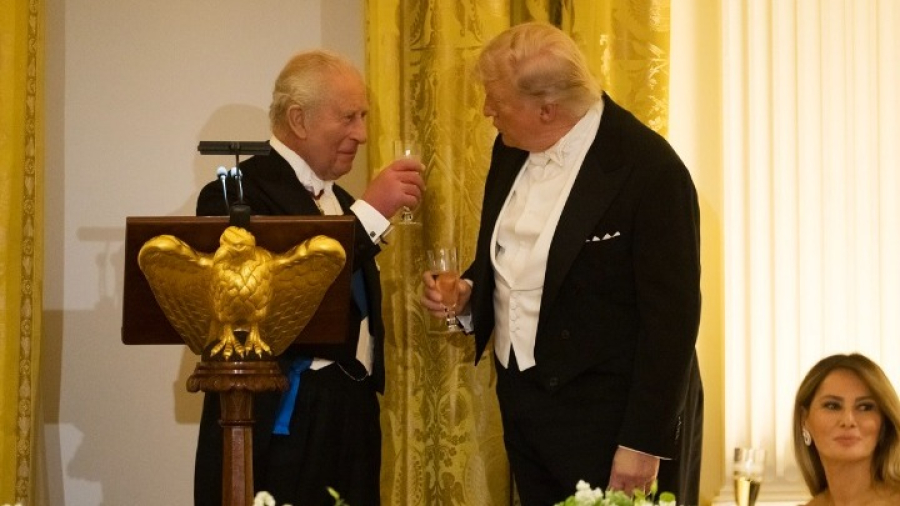 ΗΠΑ: Βασιλιάς Κάρολος προς Τραμπ: «Χωρίς τους Βρετανούς, θα μιλούσατε γαλλικά»