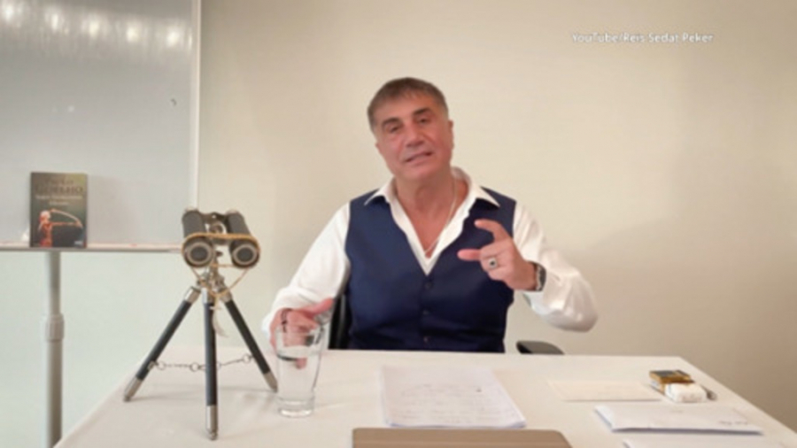 Ο Ερντογάν απαγόρευσε την πρόσβαση στα social media του Τούρκου αρχινονού Πεκέρ