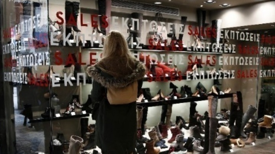 Υποτονική η αγοραστική κίνηση τον πρώτο μήνα των χειμερινών εκπτώσεων