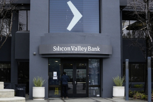 Η KPMG και η Goldman Sachs κατηγορούνται σε αγωγή επενδυτή για την αποτυχία της SVB